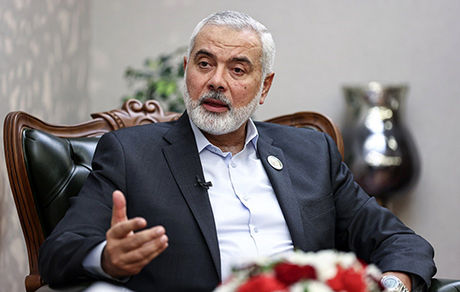 رئیس دفتر سیاسی حماس و محافظش در تهران به شهادت رسید