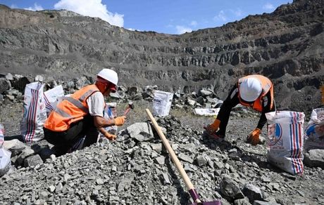 اجرای بلندپروازانه‌ترین برنامه اکتشافات زمین‌شناسی توسط قزاقستان