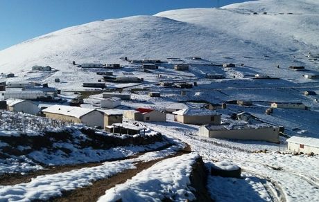 بارش برف در آخرین روزهای فروردین در ارتفاعات شهرستان‌های رضوانشهر و تالش 