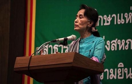 اتهام دریافت رشوه به رهبر برکنار شده میانمار