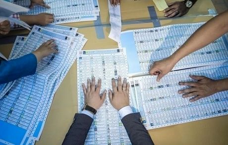عراق، ۲۳ میلیون برگه رأی را برای انتخابات آماده کرد
