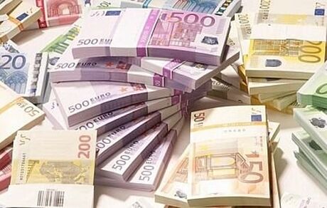 رییس کل بانک مرکزی: مشکلی برای تامین ارز نداریم
