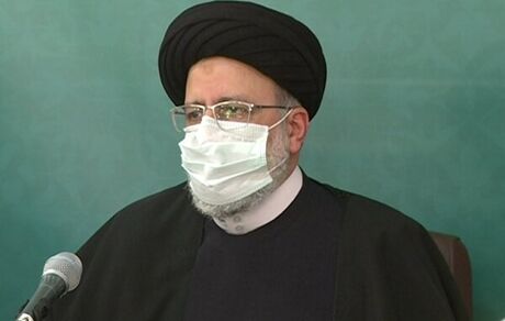 حاج قاسم در کار دیپلماسی انقلابی اثربخش، گره‌گشای در میدان بود