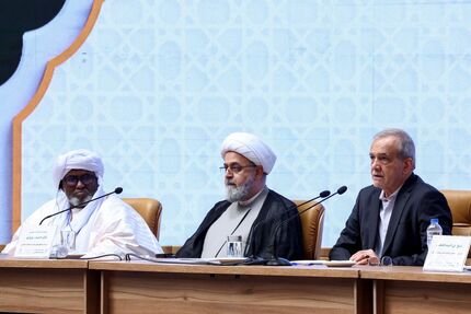 رئیس جمهور: وحدت اسلامی تعطیل کردن عدالت نیست / هیچ سرزمین اسلامی نباید سکوی تجاوز به کشور اسلامی دیگر شود