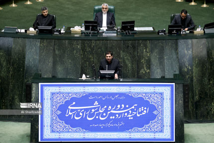 رئیس جمهور شهید در سفرهای استانی به محروم‌ترین نقاط سفر می‌کرد