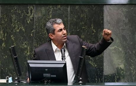 حتی یک روز هم ادامه روند نرخ ارز ترجیحی به صلاح کشور نیست