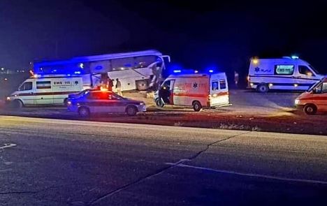 مصدومیت ۹ نفر در حادثه انحراف اتوبوس در رفسنجان