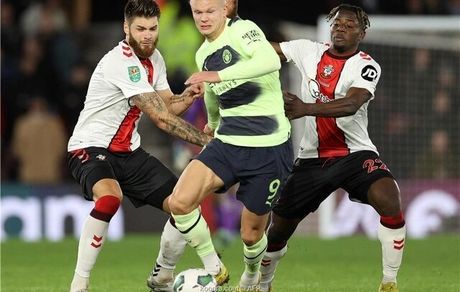 منچسترسیتی حذف شد / پاری سن ژرمن با گلزنی مسی برد