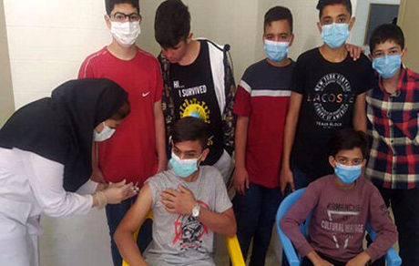 ۶۰ درصد دانش‌آموزان ۱۲ تا ۱۸ ساله واکسینه شده‌اند/ روند بازگشایی مدارس در آبان