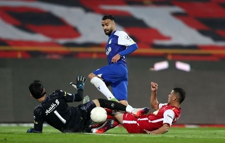 دربی ۹۹ برنده نداشت / زور استقلال و پرسپولیس به هم نرسید