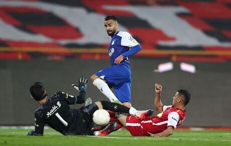 دربی ۹۹ برنده نداشت / زور استقلال و پرسپولیس به هم نرسید