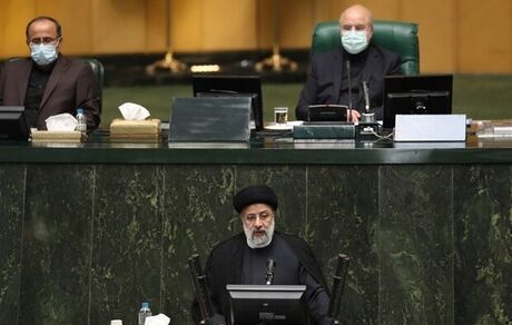 رییس جمهور فردا برای دفاع از «بذرپاش» به مجلس می‌رود