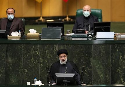 رییس جمهور فردا برای دفاع از «بذرپاش» به مجلس می‌رود