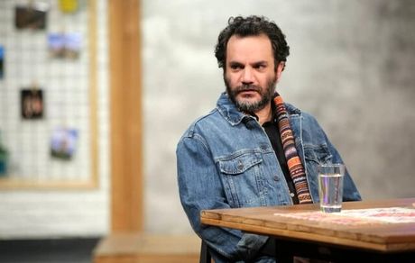 تاسف کارگردان «خودخواسته» از کیفیت پایین پخش سریال