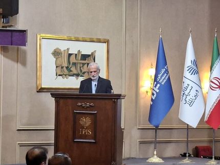 خرازی به ترامپ: با ایران مذاکره واقعی بکنید