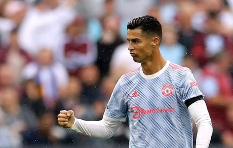 خبر مذاکره بارسلونا برای جذب کریس رونالدو شایعه از آب درآمد