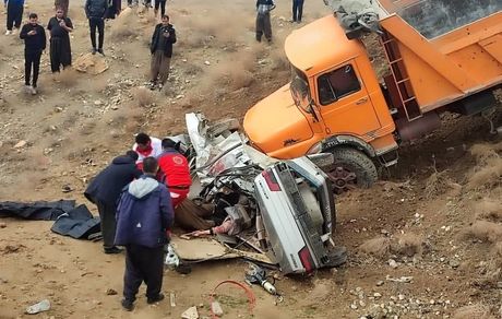 تصادف دلخراش پژو ۴۰۵ و کمپرسی بنز در جاده ارومیه - مهاباد با دو فوتی