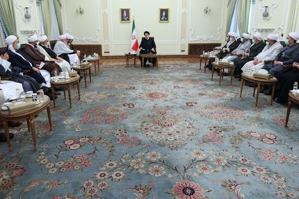 شیعه انگلیسی و سنی آمریکایی ضد وحدت و دو روی یک سکه هستند