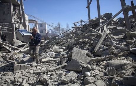 حملات دشمن به ۲۲۰۰ واحد مسکونی در استان قم خسارت زد