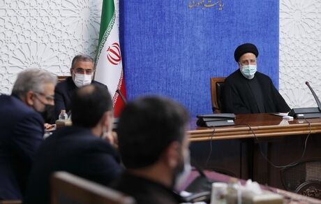 دستگاه‌های اجرایی با تمام توان کاهش نرخ تورم و رفع دغدغه رهبری در این زمینه را دنبال کنند