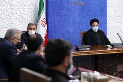 دستگاه‌های اجرایی با تمام توان کاهش نرخ تورم و رفع دغدغه رهبری در این زمینه را دنبال کنند