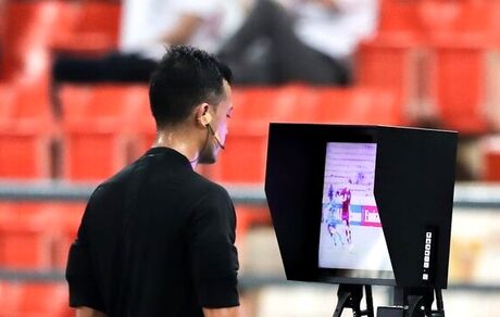 عزیزی خادم: VAR وطنی نخواهیم داشت/ حداقل زمان اجرای این سیستم ۱۵ ماه است!