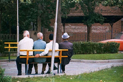 عیدی بازنشستگان اوایل اسفند واریز می‌شود