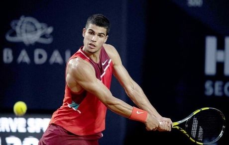 تنیسور ۱۹ ساله با شکست نادال و جوکوویچ قهرمان مسترز شد