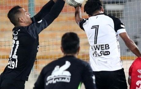 شکایت رسمی باشگاه پرسپولیس از داور بازی با هوادار