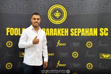 ماجرای جدایی جنجالی آلوز از تراکتور جالب‌تر شد / پای همسر بازیکن برزیلی هم باز شد