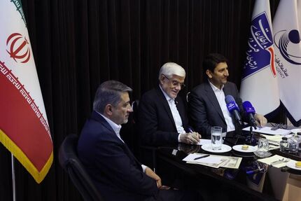 عارف: دولت از بازگشت نخبگان به کشور حمایت می‌کند