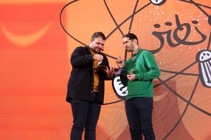 معرفی برگزیدگان هشتمین دوره جشنواره شعر طنز «امضای کری تضمین است»