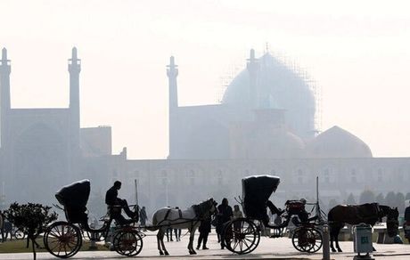 آلودگی شدید هوای اصفهان / برای همه ناسالم است