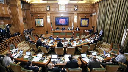 تعطیلی دو هفته‌ای شورای شهر تهران تکذیب شد