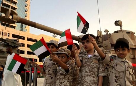 امارات، تک فرزندها را از سربازی معاف کرد