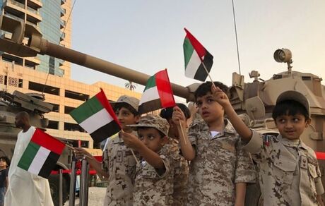 امارات، تک فرزندها را از سربازی معاف کرد