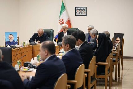 عارف: انسجام ملی دشمن را در دو قطبی سازی ناکام گذاشت