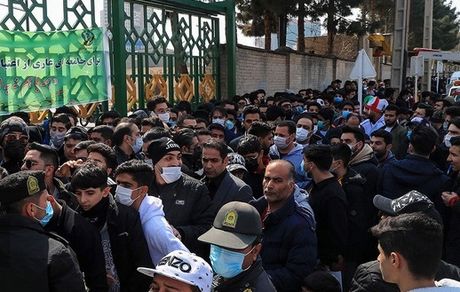 فرماندار مشهد بخاطر اتفاقات عجیب و دور از انتظار میزبانی بازی تیم ملی عذرخواهی کرد