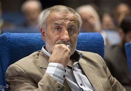 روزنامه شرق: اصولگرایان، احمدتوکلی و الیاس ناردران را به حاشیه نشینی وادار می کنند