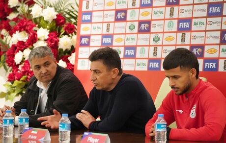 انتقاد قلعه‌نویی از زمین چمن عشق آباد: فیفا و AFC باید رسیدگی کنند