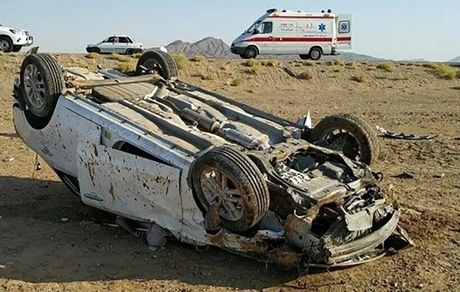 واژگونی سمند و پژو ۲۰۶ در آزادراه زنجان - قزوین با هفت فوتی و مصدوم