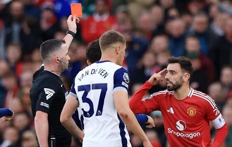 منچستریونایتد ول کن باختن نیست