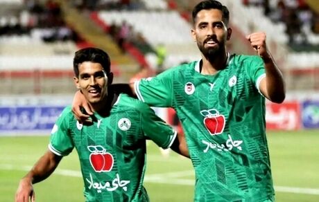 استقلال، بازیکنی از ذوب آهن جذب کرد