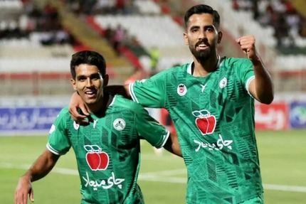 استقلال، بازیکنی از ذوب آهن جذب کرد