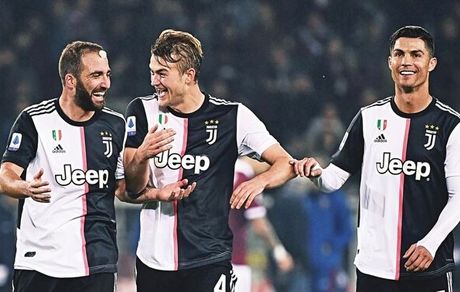 یوونتوس در آخرین ثانیه‌ها اولین صعودکننده نام گرفت/ بایرن با مربی جدید به راحتی پیروز شد