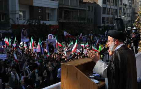 پاسخ رئیسی به بایدن: ایران ۴۳ سال قبل آزاد شد