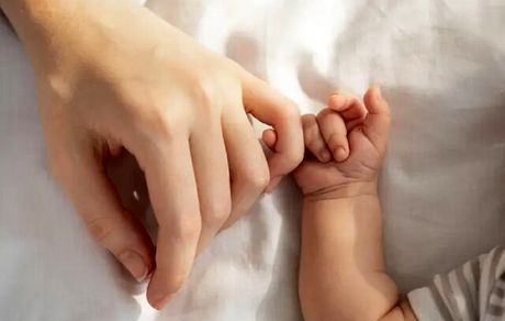 هدیه دولت به مادران؛ واریز ماهانه ۲ میلیون تومان به «کارت امید مادر» از ۱۴۰۵
