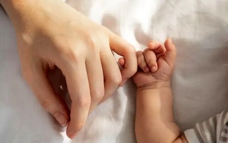 هدیه دولت به مادران؛ واریز ماهانه ۲ میلیون تومان به «کارت امید مادر» از ۱۴۰۵
