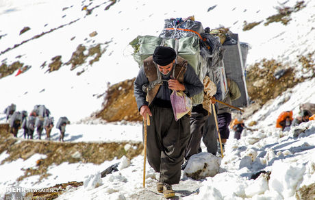 دستور وزیر کشور درباره ساماندهی وضع کولبران