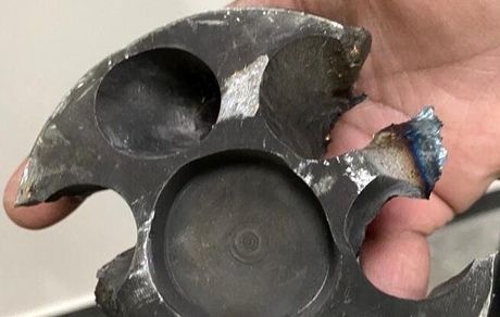 اولین عکس‌ها از اصابت راکت به سفارت ایران در کابل